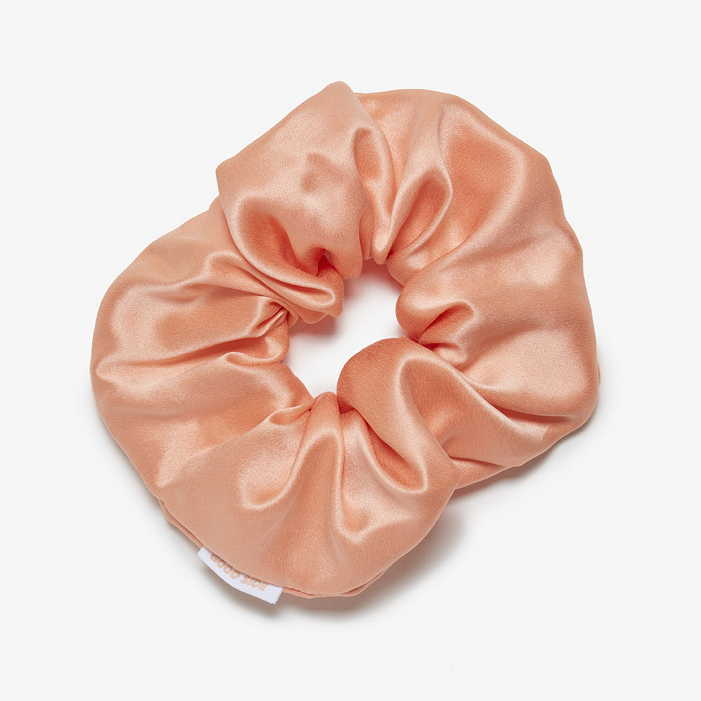 jumbo silk scrunchie in peach